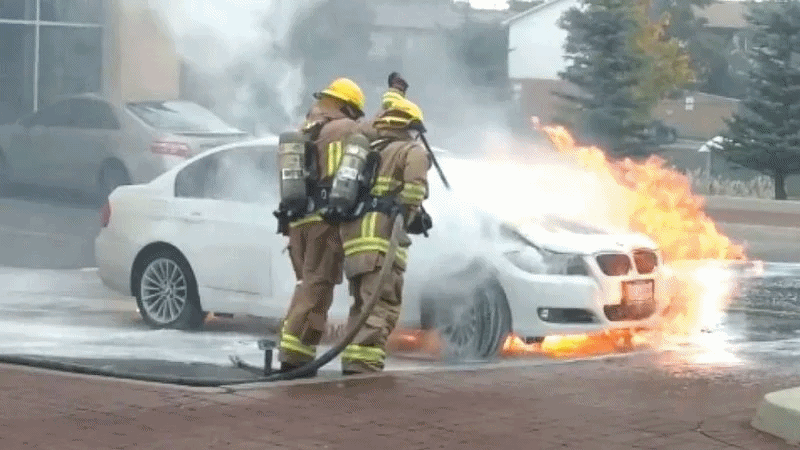 BMW+fire.gif